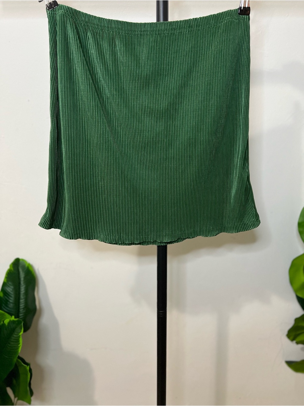 NWT PrettyLittleThing Green Ribbed Mini Skirt | Y2K 90s Stretch Pull On | US 12